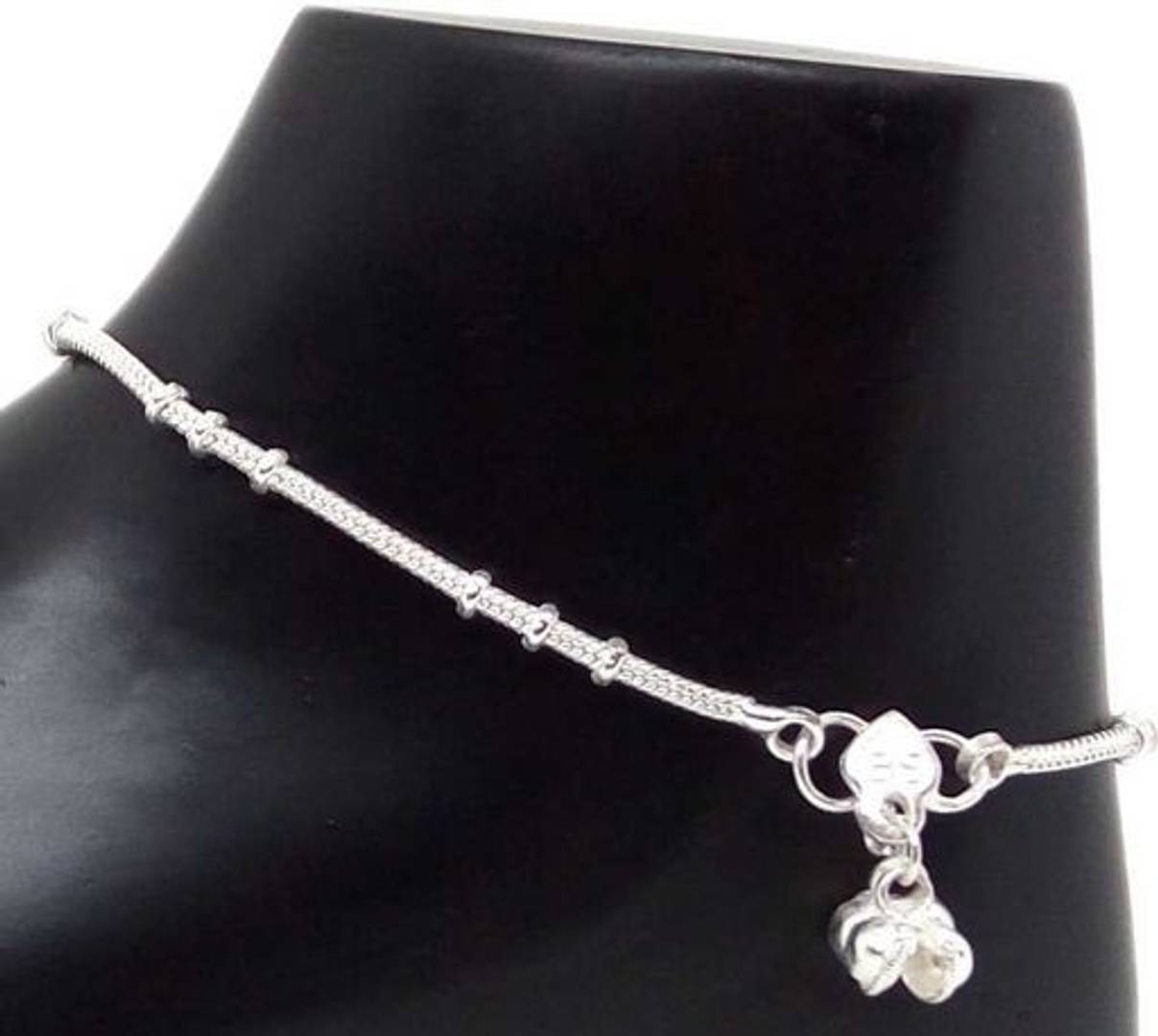Plain silver plated Twinkling Graceful Women Anklets Bridal Fancy Payal
Color:  Silver
Type: Anklet
Material: Alloy
Country of Origin: India
Enhance your bridal look with our Plain silver plated Twinkling Graceful Women Anklets. Made from high-quality materials, these fancy payals add a touch of elegance to any outfit. The silver plating gives them a twinkling effect, making you stand out on your special day. Elevate your style with these graceful anklets.
